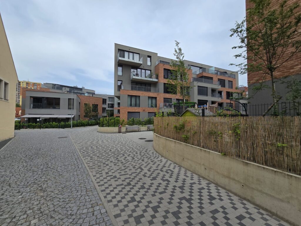 1c2f2196-d00b-48b0-9ab2-79b2d8c87568