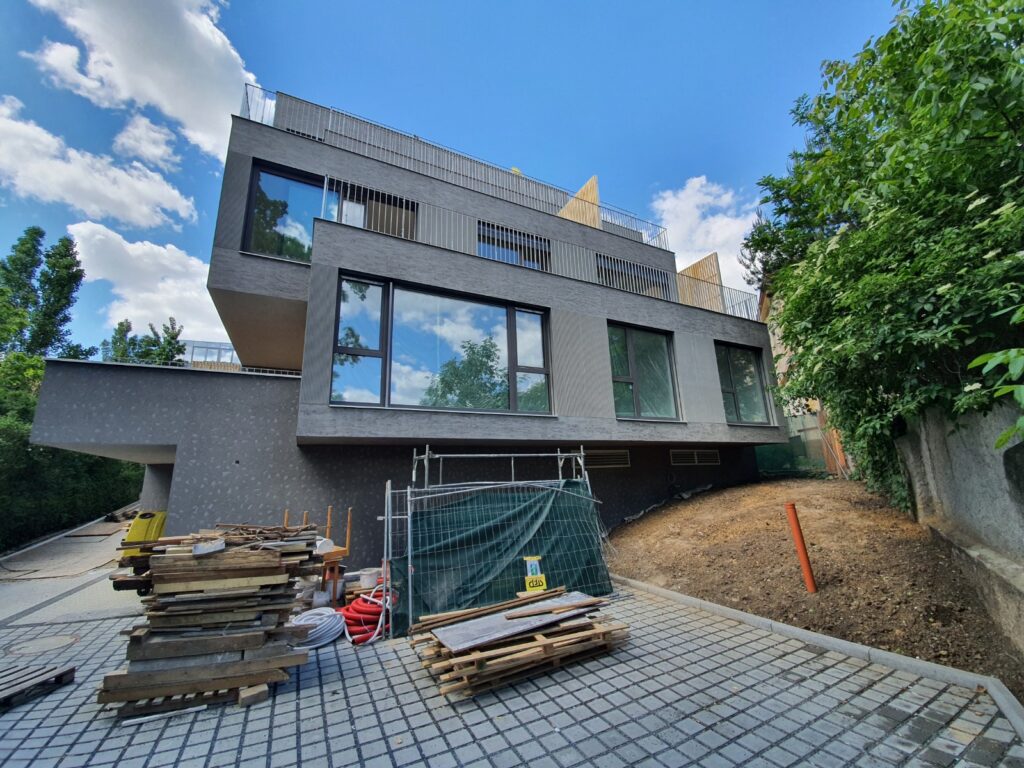 5a82464d-0910-49f5-9ba5-cc157ab58384