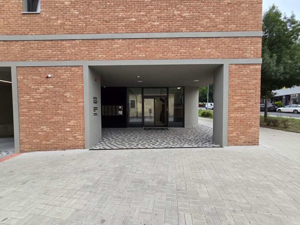 7eafec64-1f46-4c7c-857f-ae8a6323a186 2