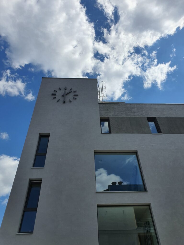 8c6b01bd-9c79-4a69-82e6-e2e5b84ce272