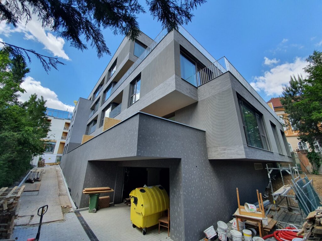 9d643475-fccd-4b01-9b91-c14bb5e69edd