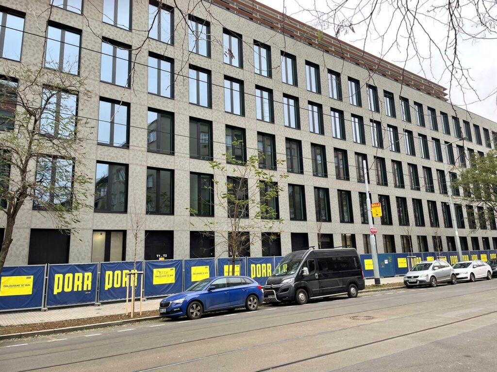 WhatsApp Image 2025-12-19 at 06.37.06 (1)