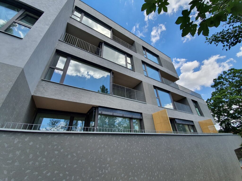 df5d949f-0d3f-467b-b9a5-2406fc6a0e06